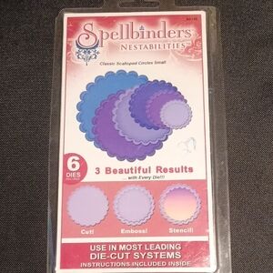 Spellbinders Nestabilities Classic Scalloped Circles Small - Purple and Blue